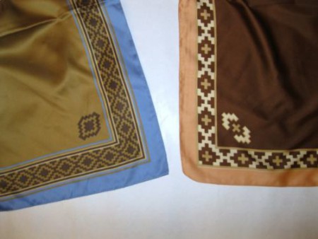 Pañuelos de cuello con guarda pampa